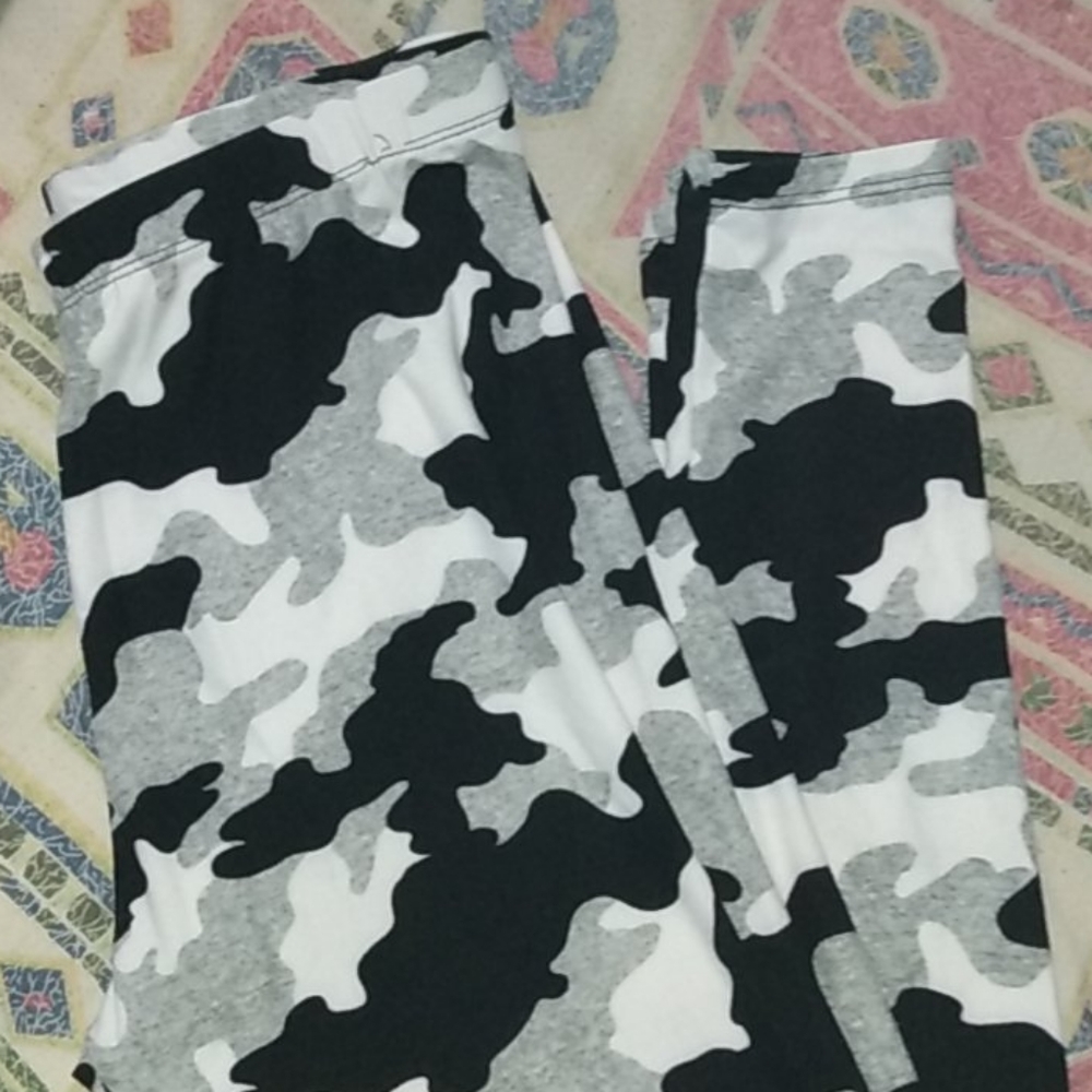 Leggings Size Medium